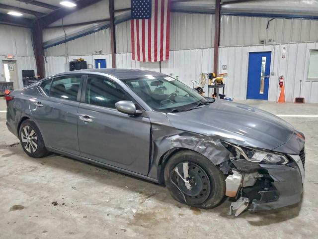 Nissan Altima S Image 10