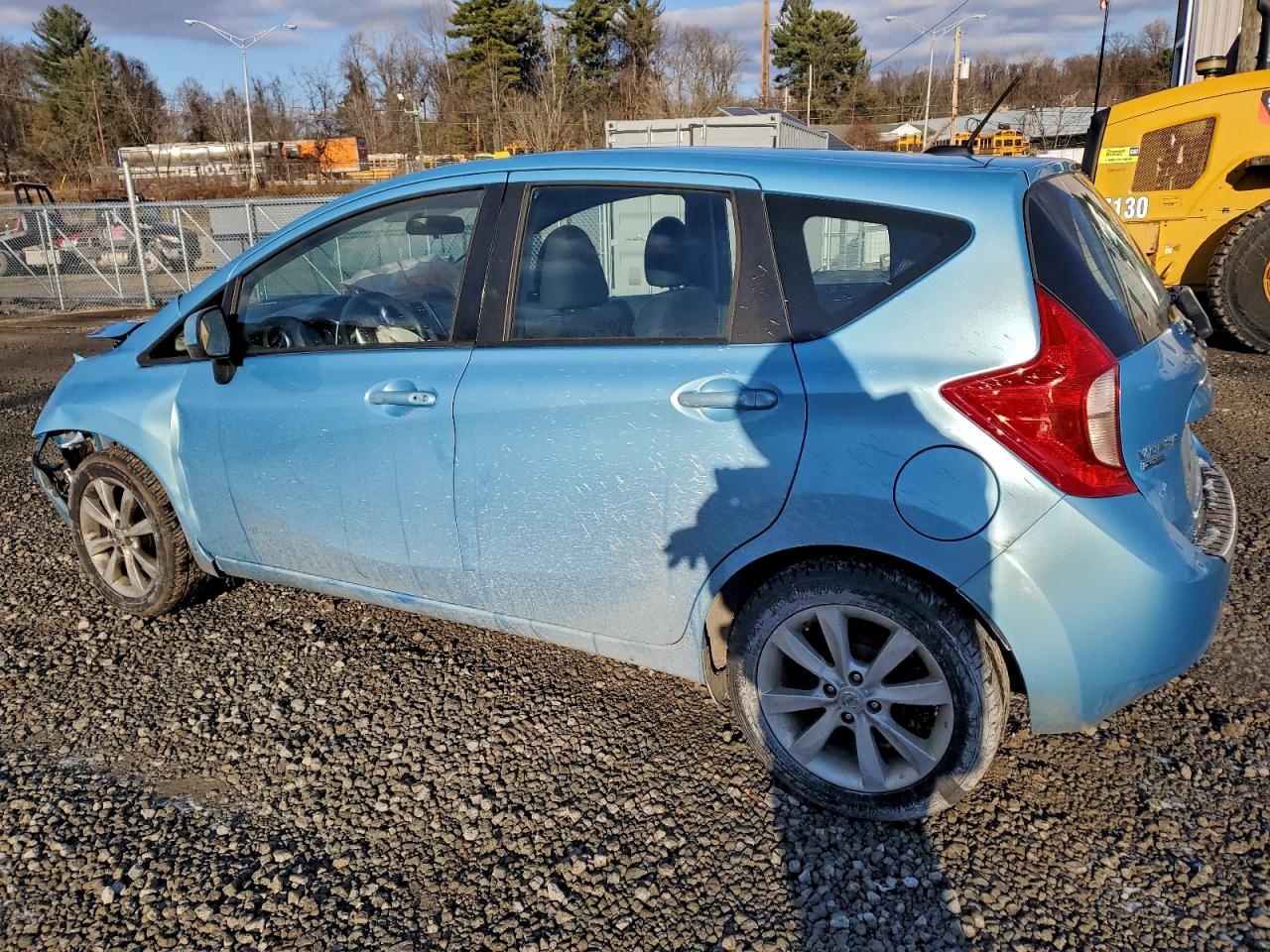 Nissan Versa S Image 2