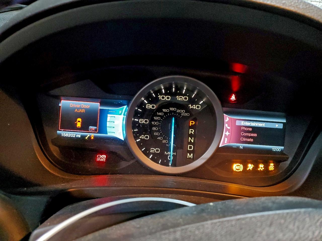 Ford Explorer Limited Image 11