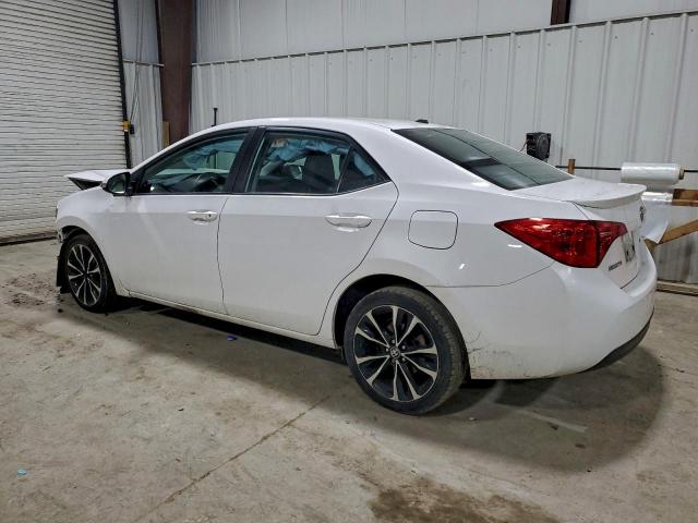 Toyota Corolla L Image 2