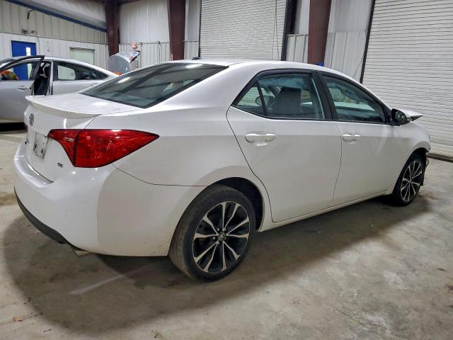 Toyota Corolla L Image 3