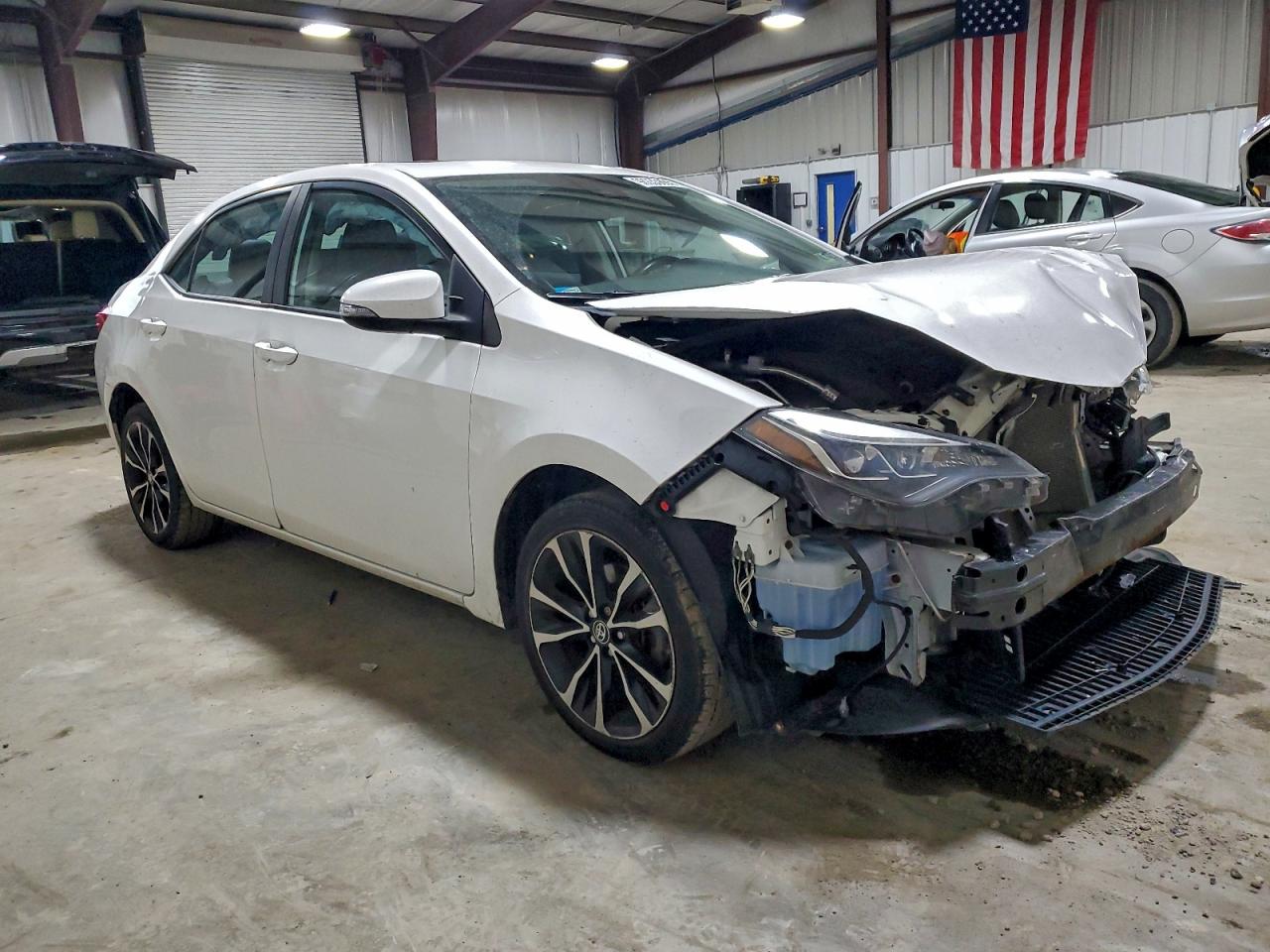 Toyota Corolla L Image 9