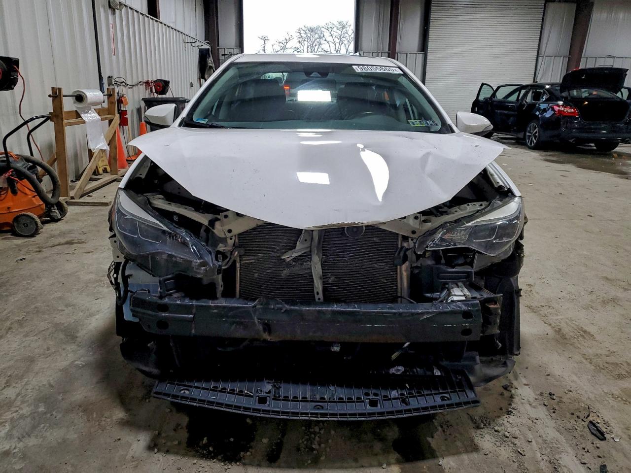 Toyota Corolla L Image 6