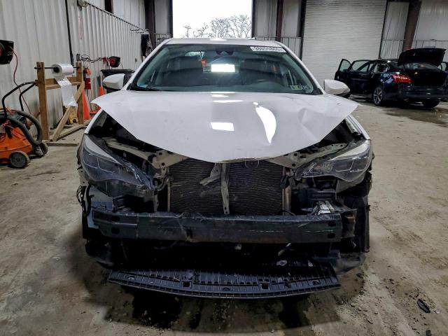 Toyota Corolla L Image 6