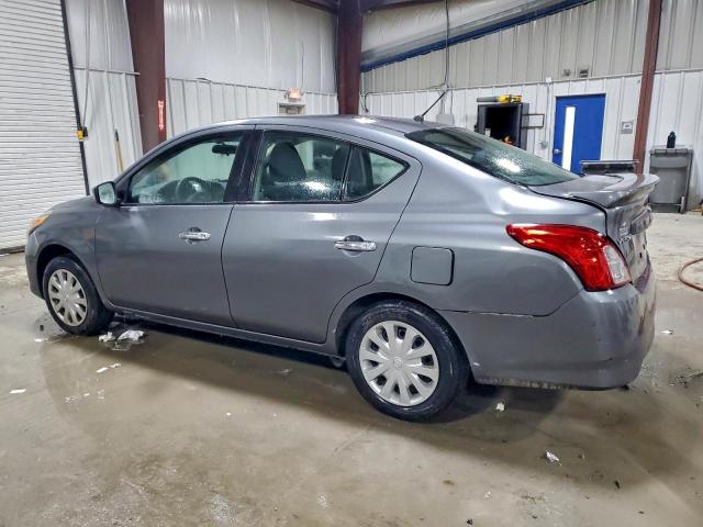 Nissan Versa S Image 7