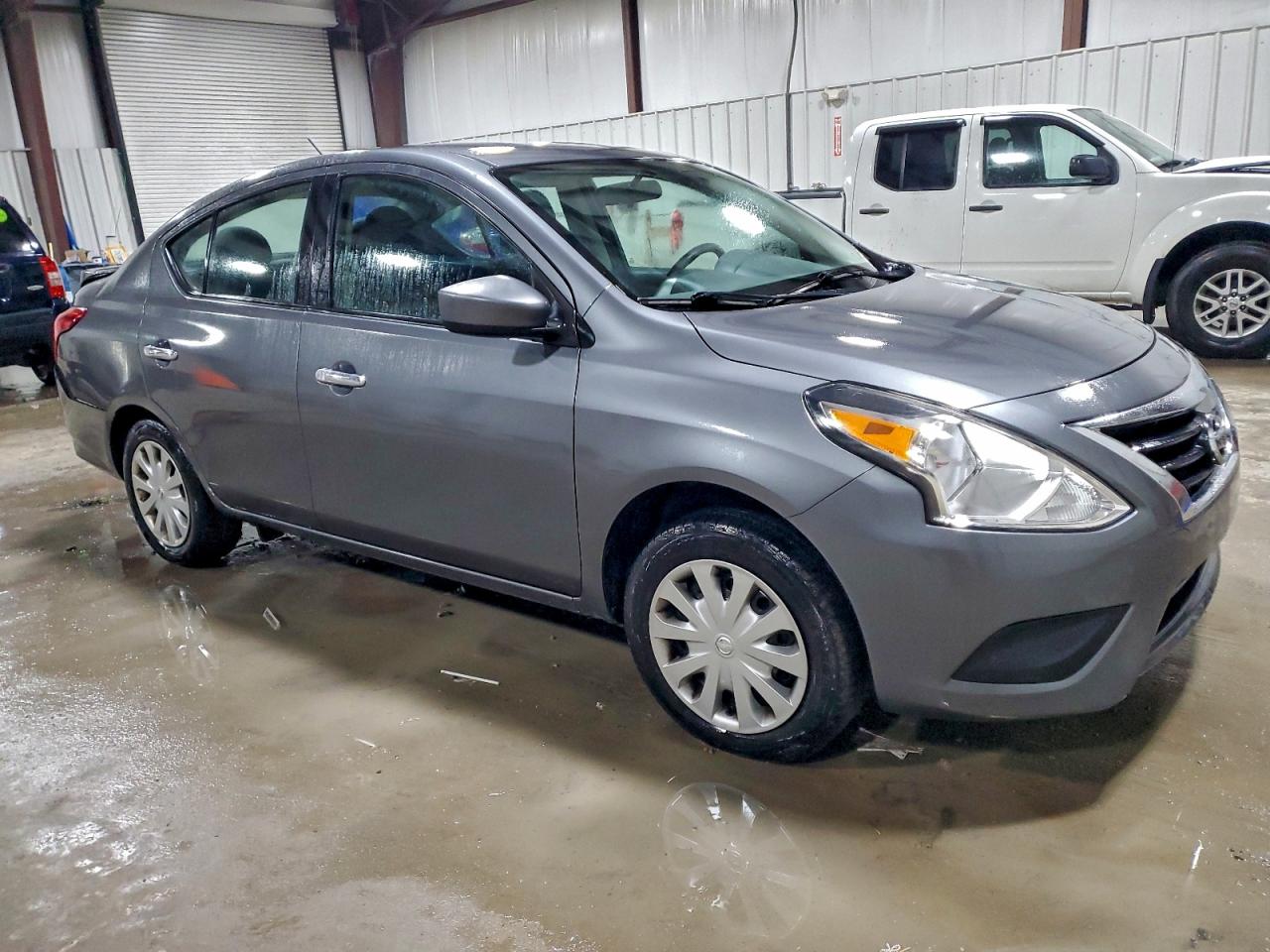Nissan Versa S Image 5