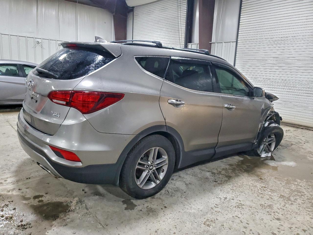 Hyundai SANTA FE Image 4