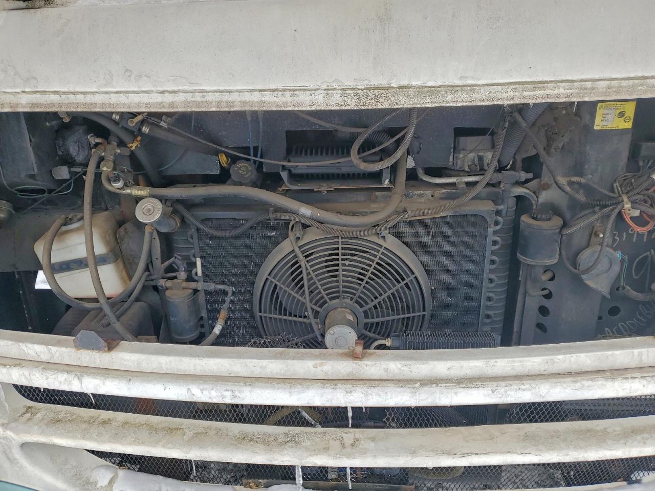 Coachmen Motor Home P3500 Image 4