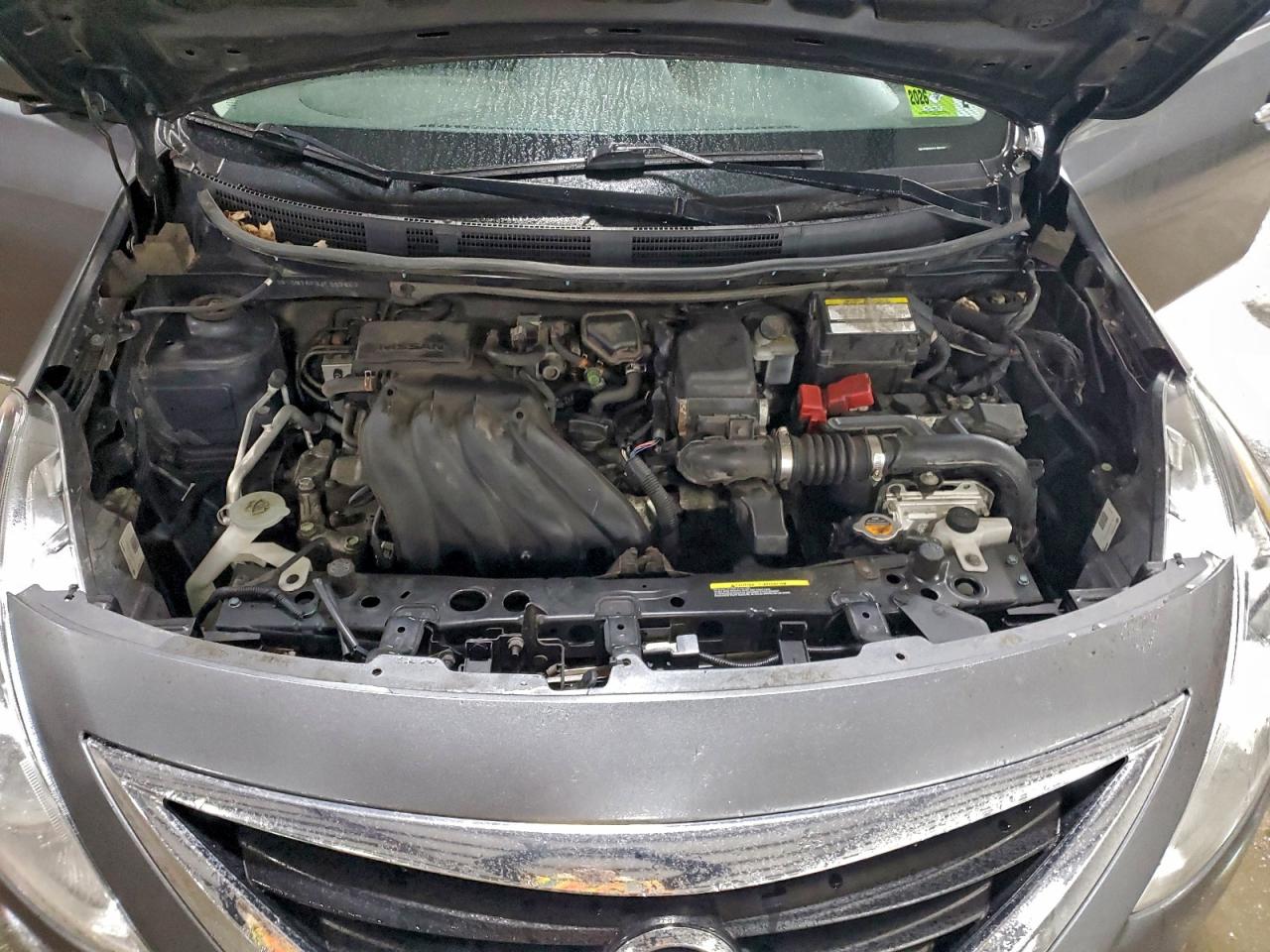 Nissan Versa S Image 10