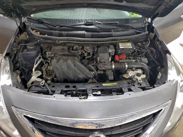 Nissan Versa S Image 10