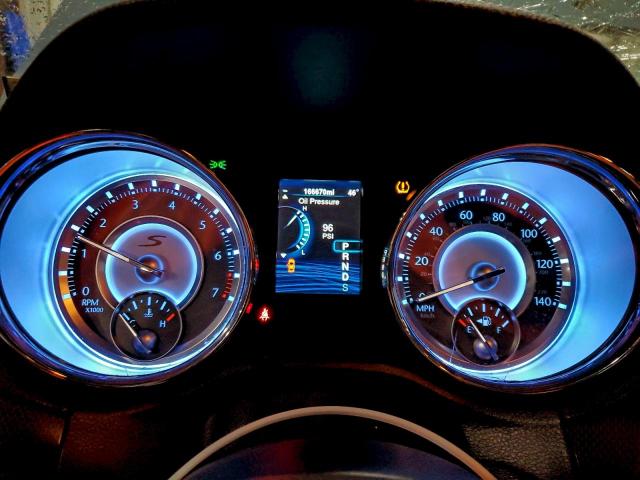 Chrysler 300 S Image 8