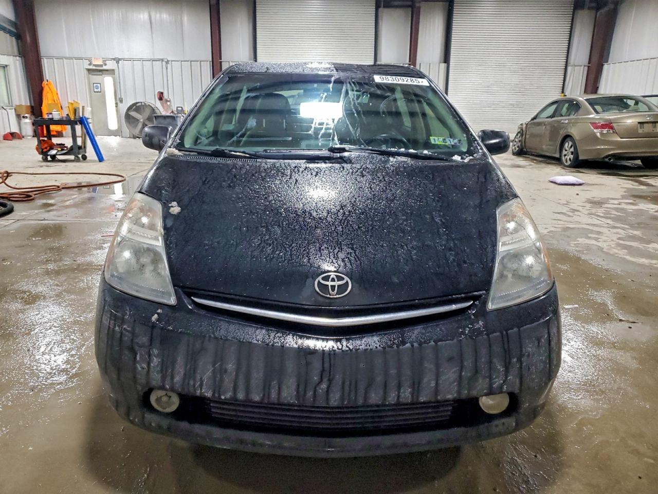 Toyota Prius Image 10