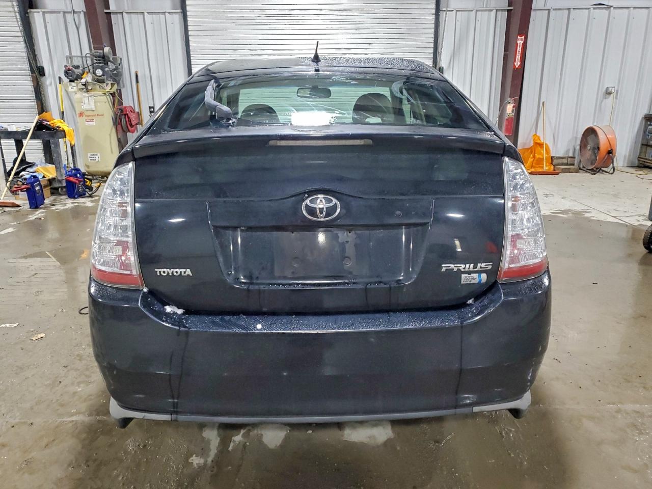 Toyota Prius Image 2