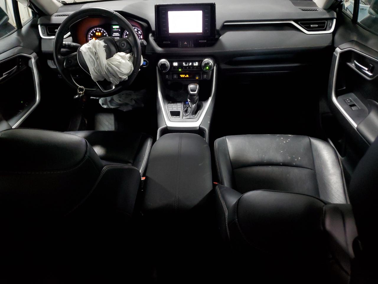 Toyota RAV4 Xle Premium Image 11