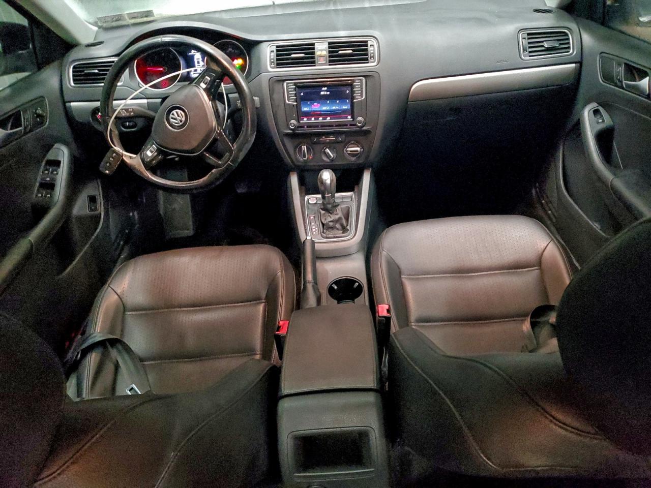 Volkswagen Jetta Se Image 4