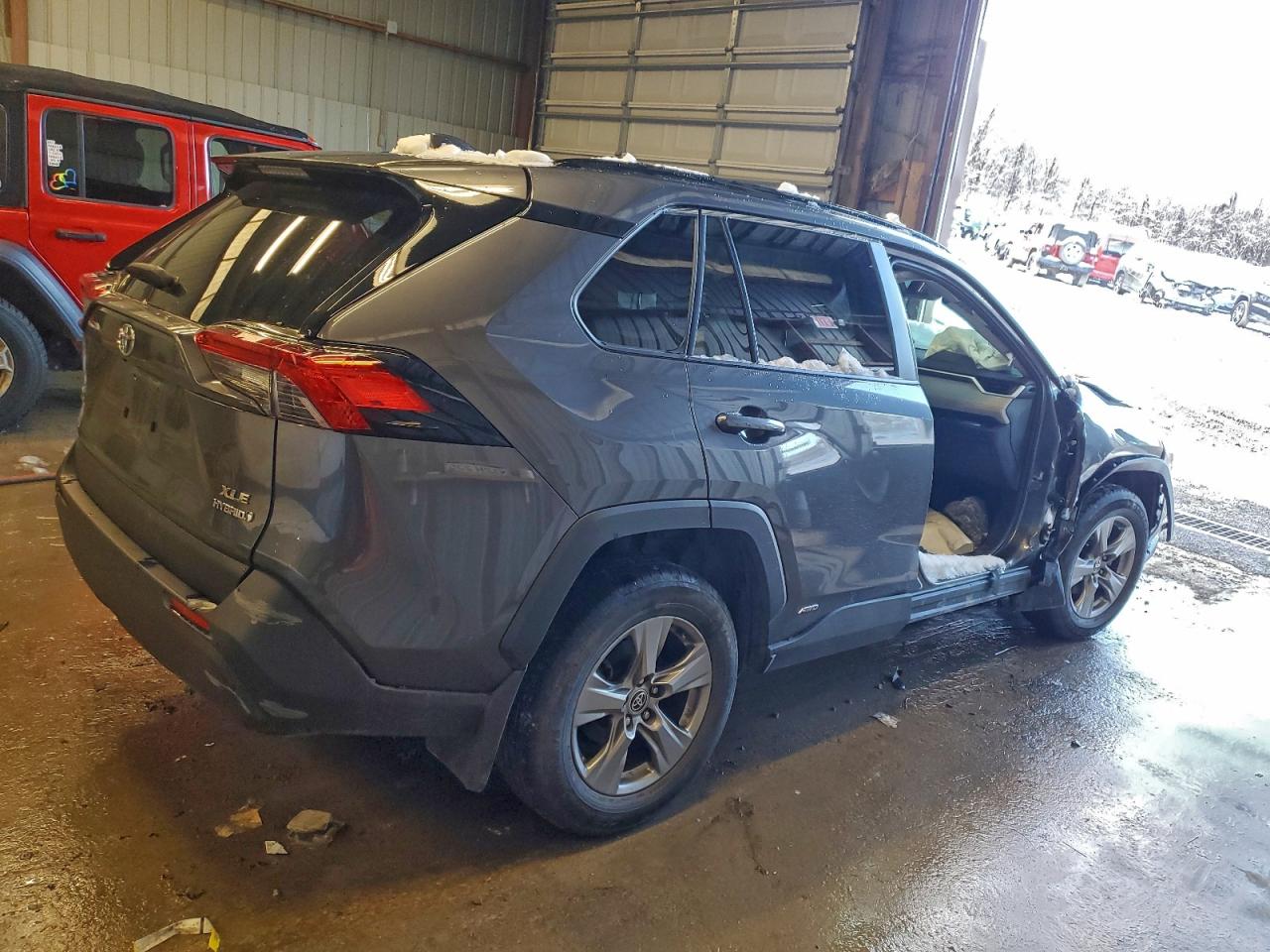 Toyota RAV4 Xle Image 12