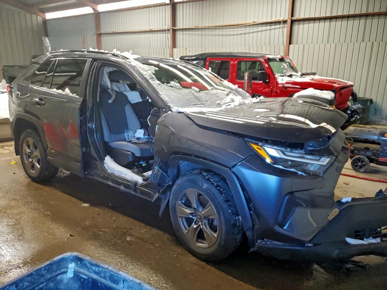 Toyota RAV4 Xle Image 4