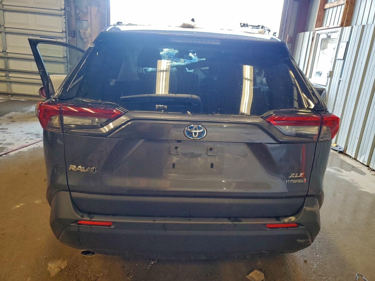 Toyota RAV4 Xle Image 9