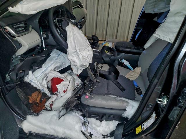 Toyota RAV4 Xle Image 11