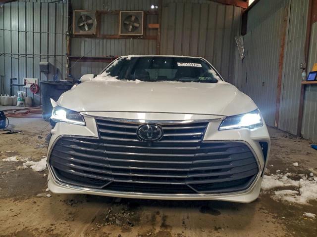 Toyota Avalon Limited Image 10