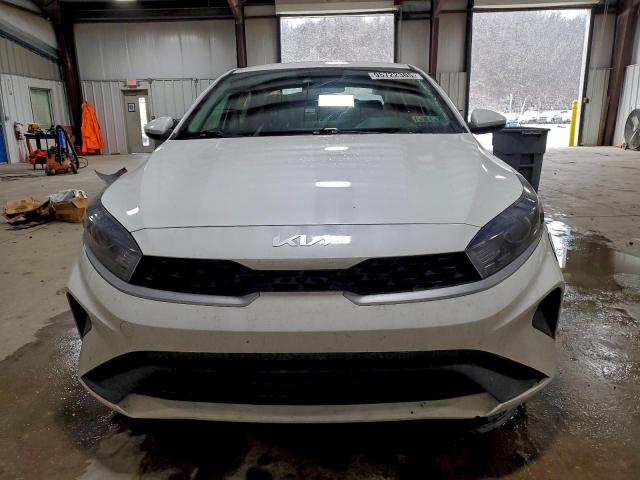 Kia Forte Fe Image 5