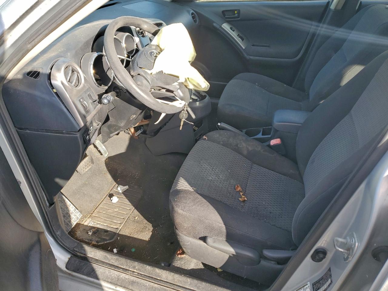 Toyota Matrix Xr Image 8