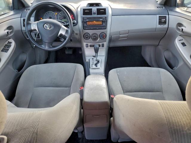 Toyota Corolla Base Image 9