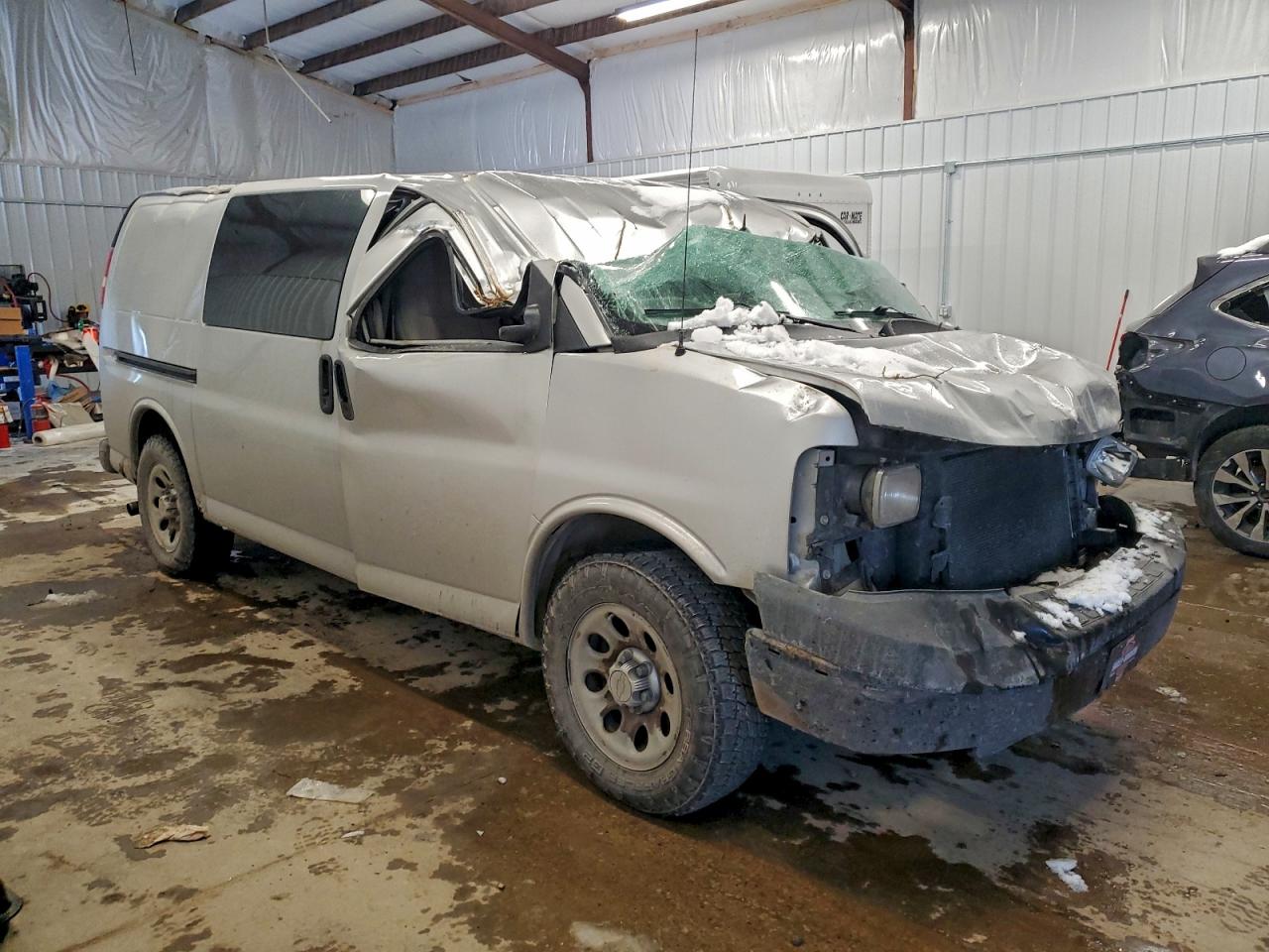 Chevrolet Express Image 9