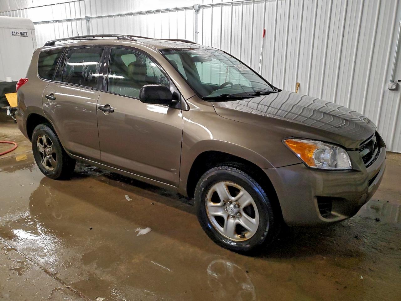 Toyota RAV4 Image 8