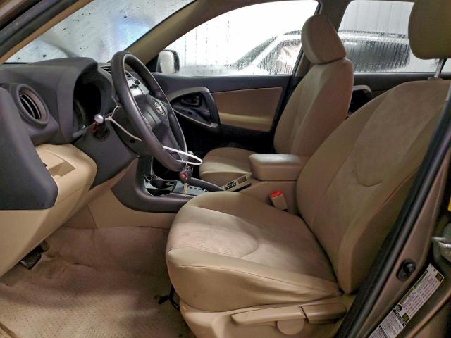 Toyota RAV4 Image 11