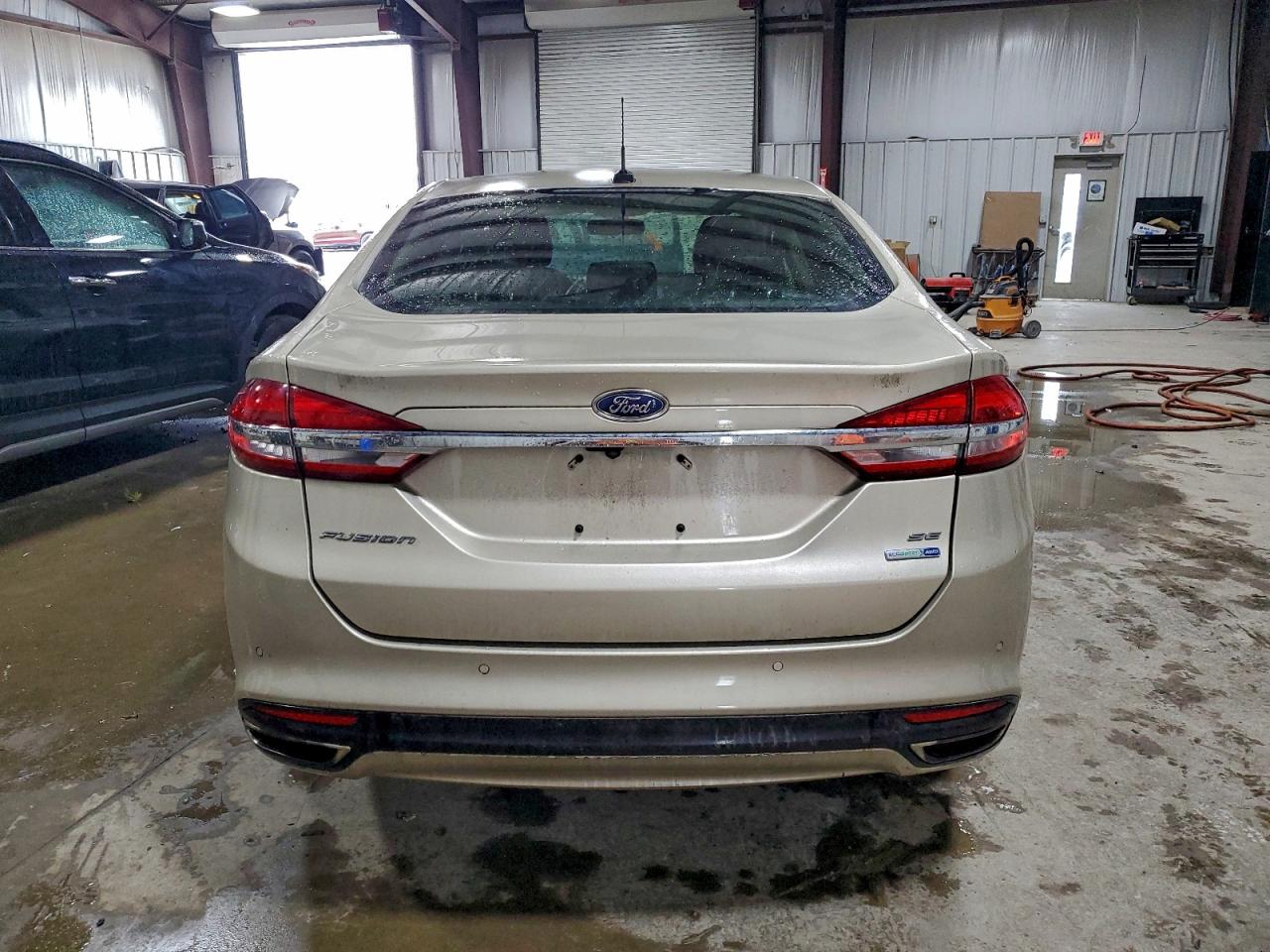 Ford Fusion Se Image 6
