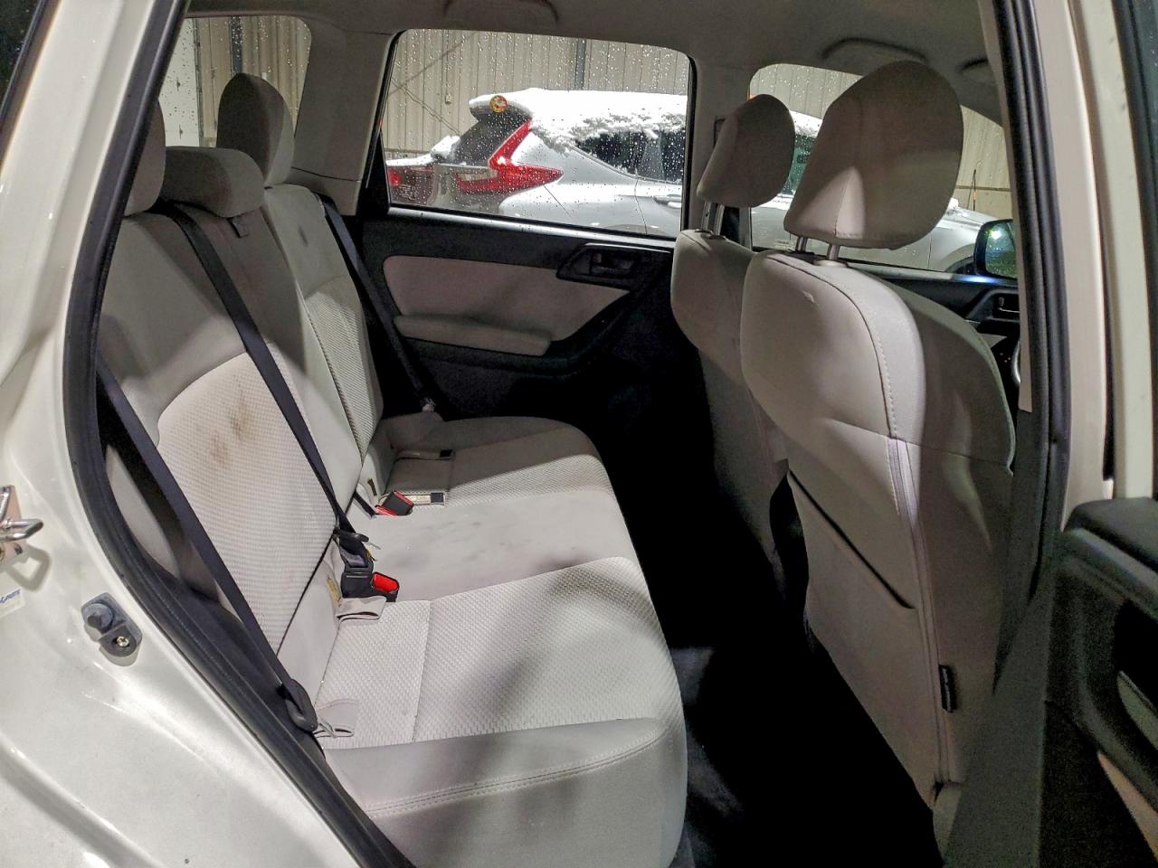 Subaru Forester 2.5i Image 12