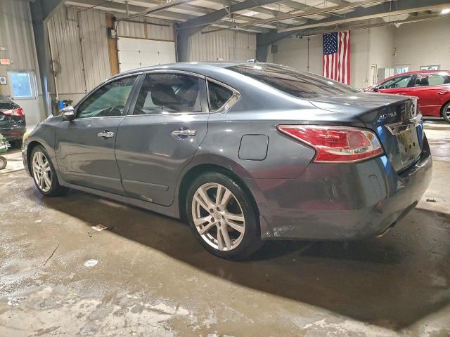 Nissan Altima 3.5s Image 3