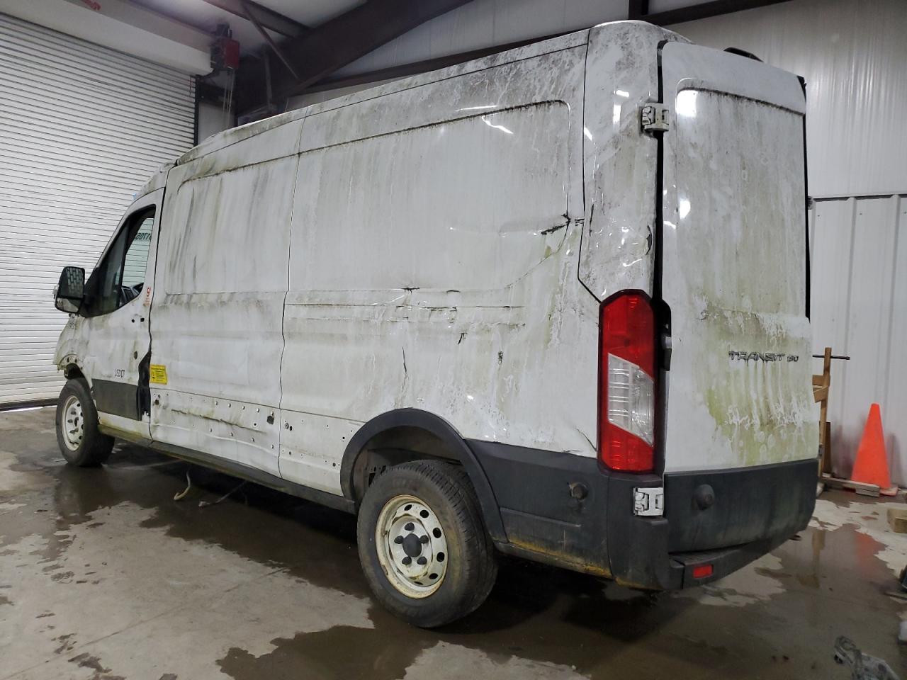 Ford Transit T-150 Image 2