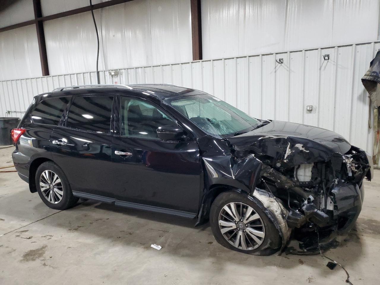 Nissan Pathfinder S Image 7