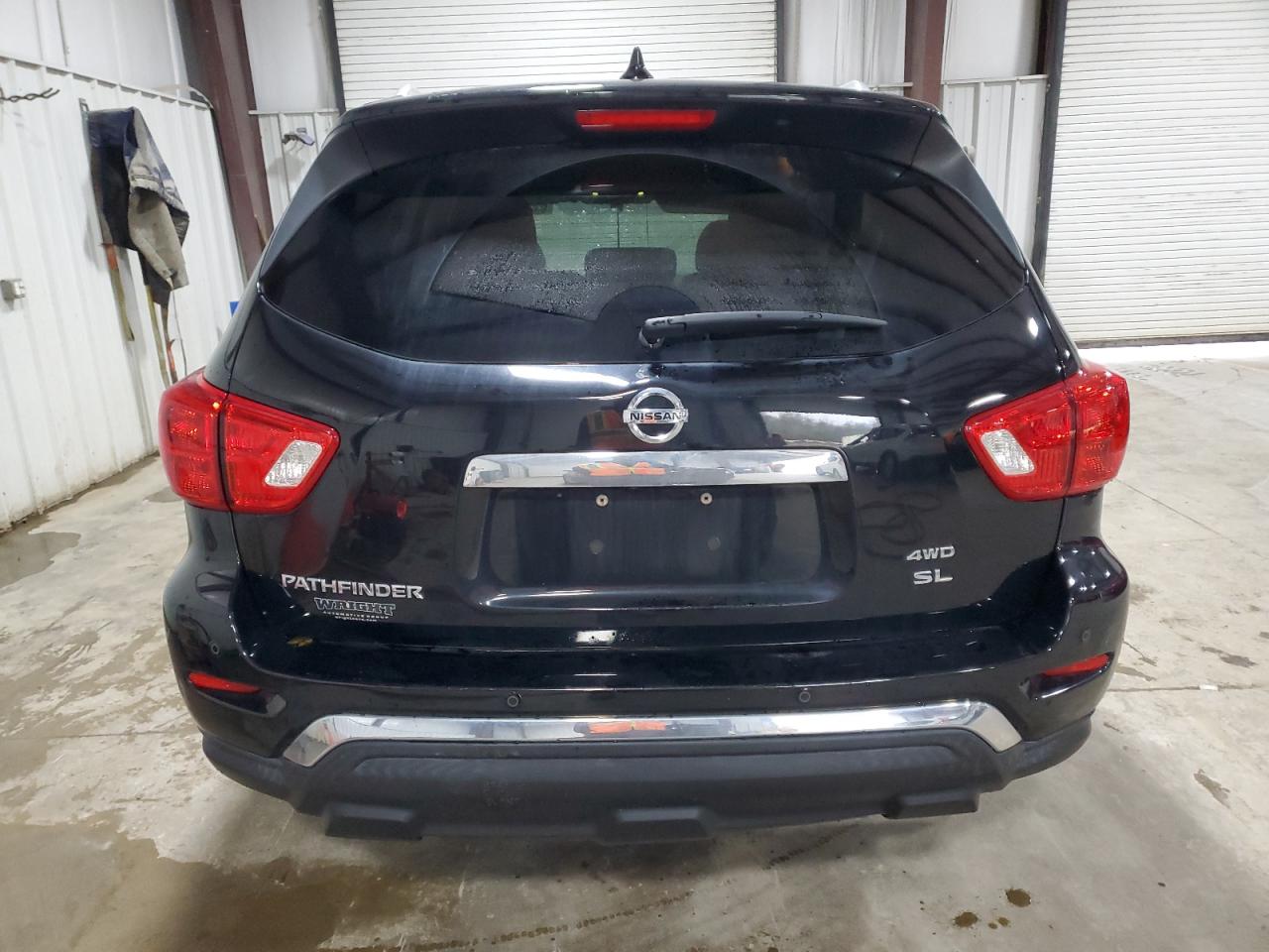 Nissan Pathfinder S Image 8