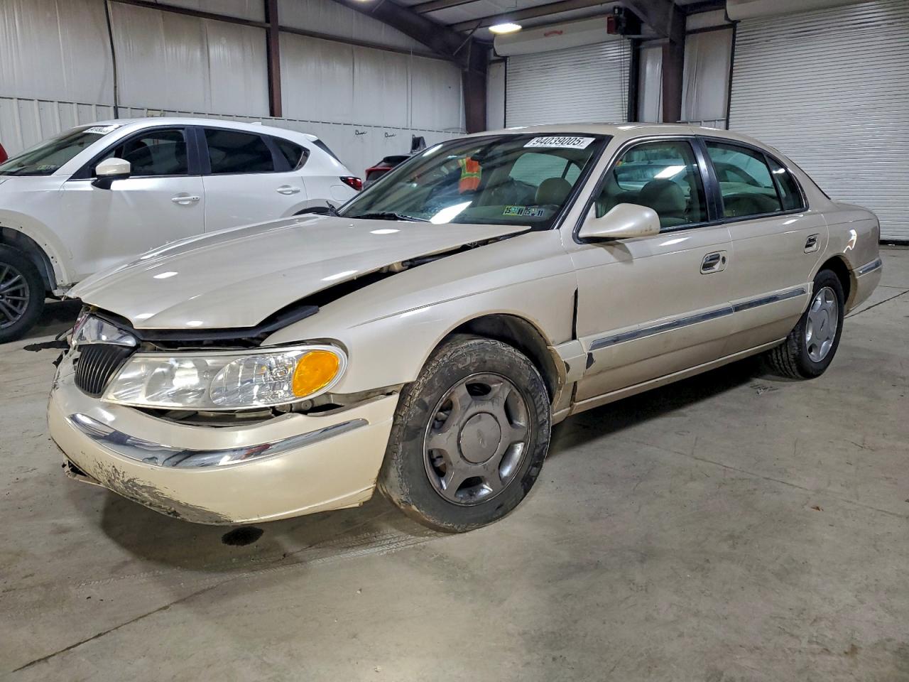 Lincoln Continental Image 1