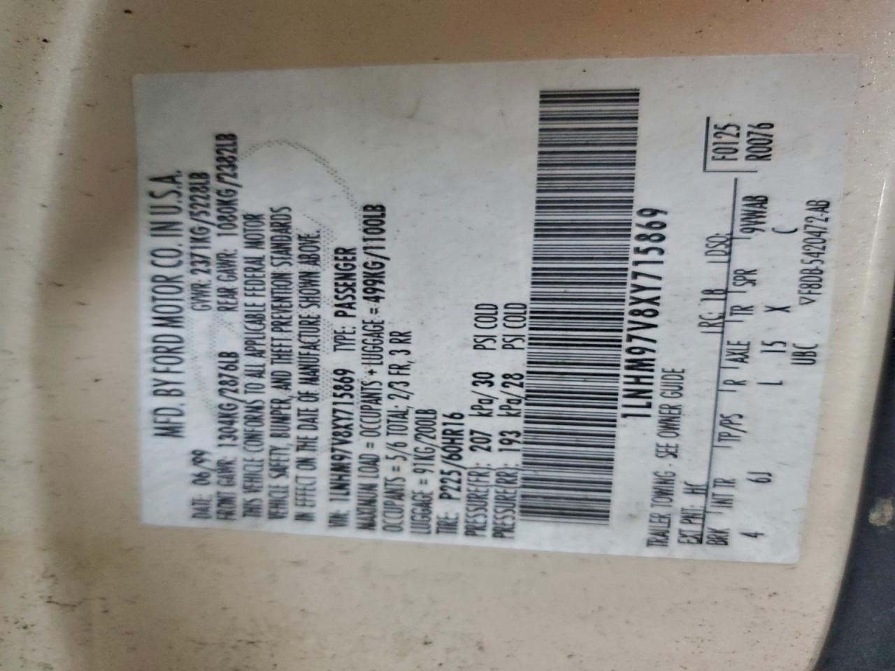 Lincoln Continental Image 10