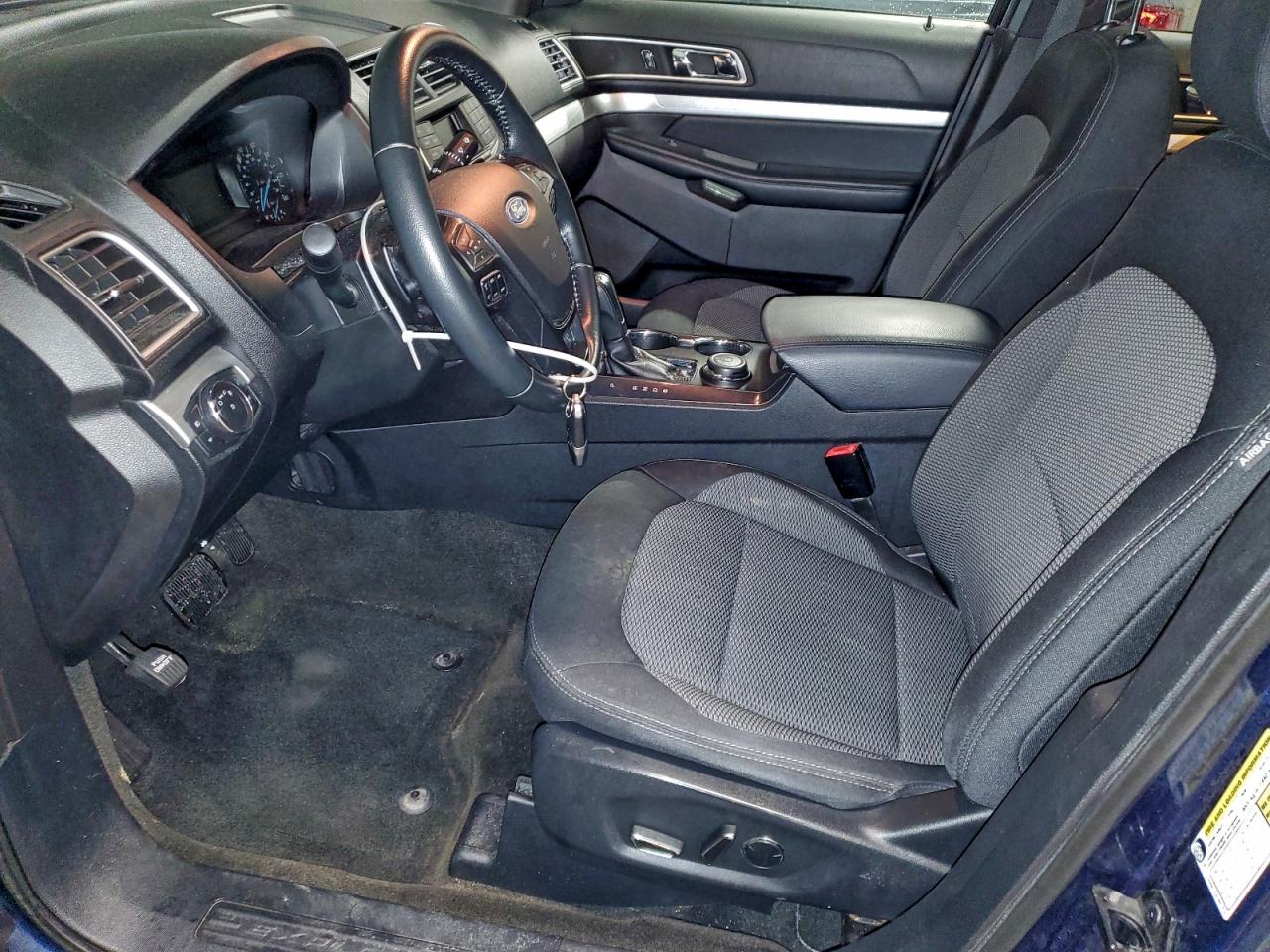 Ford Explorer Xlt Image 12