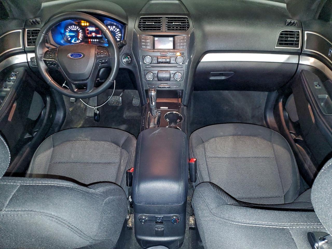 Ford Explorer Xlt Image 11