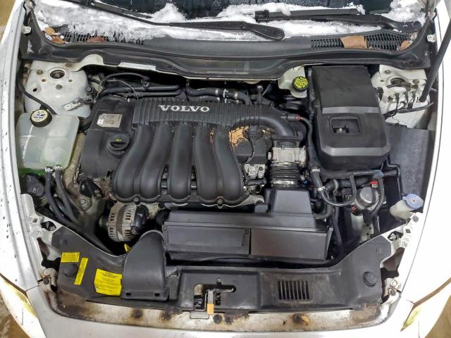 Volvo S40 2.4i Image 8