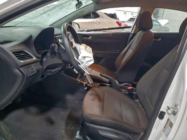 Hyundai ACCENT Se Image 11