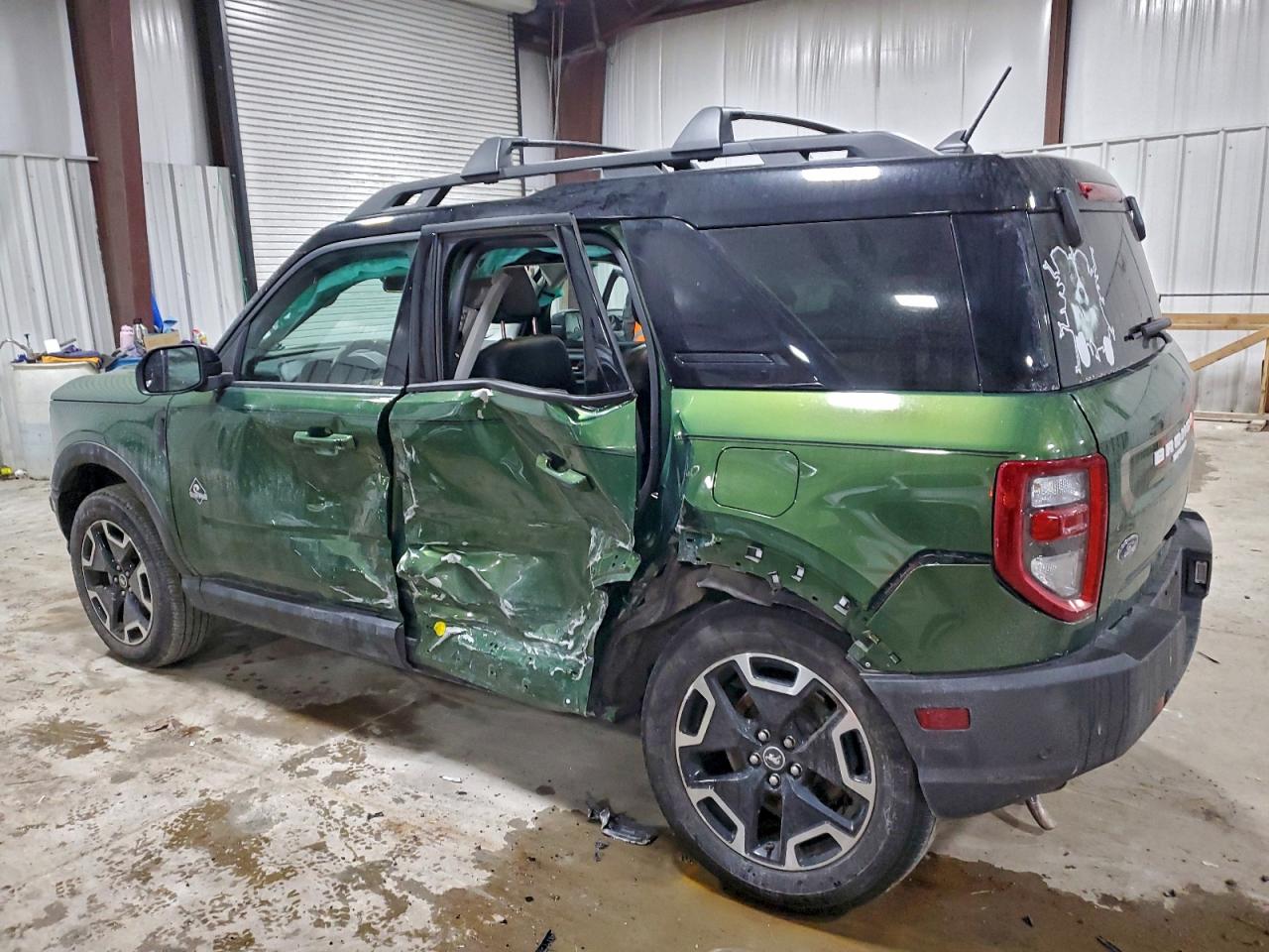 Ford Bronco Outer Banks Image 4