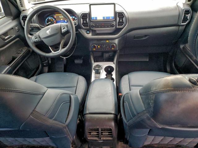 Ford Bronco Outer Banks Image 11