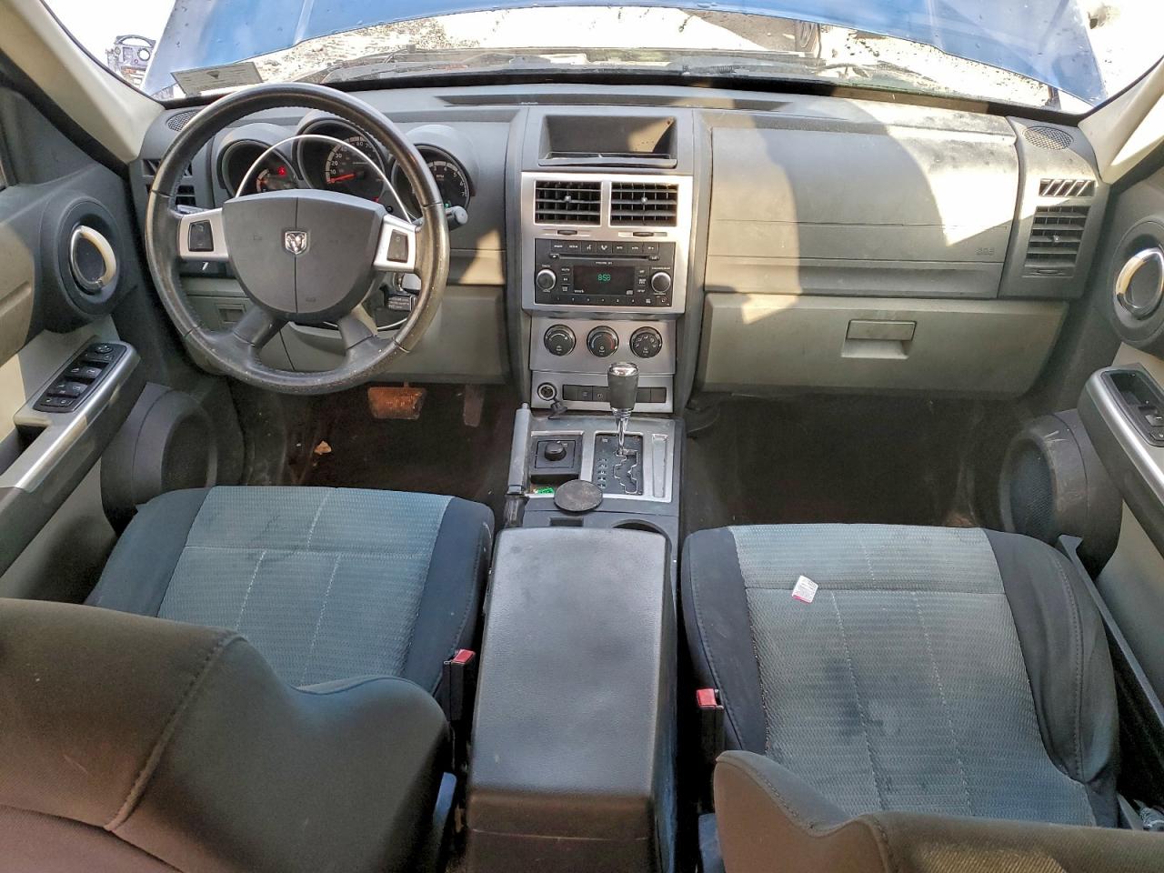 Dodge Nitro Slt Image 2