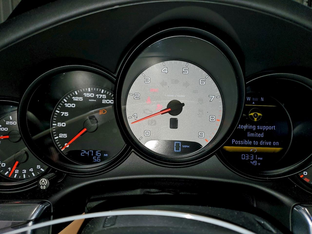 Porsche 911 Carrera S Image 9