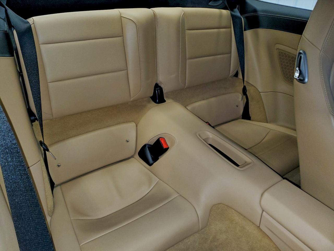 Porsche 911 Carrera S Image 8