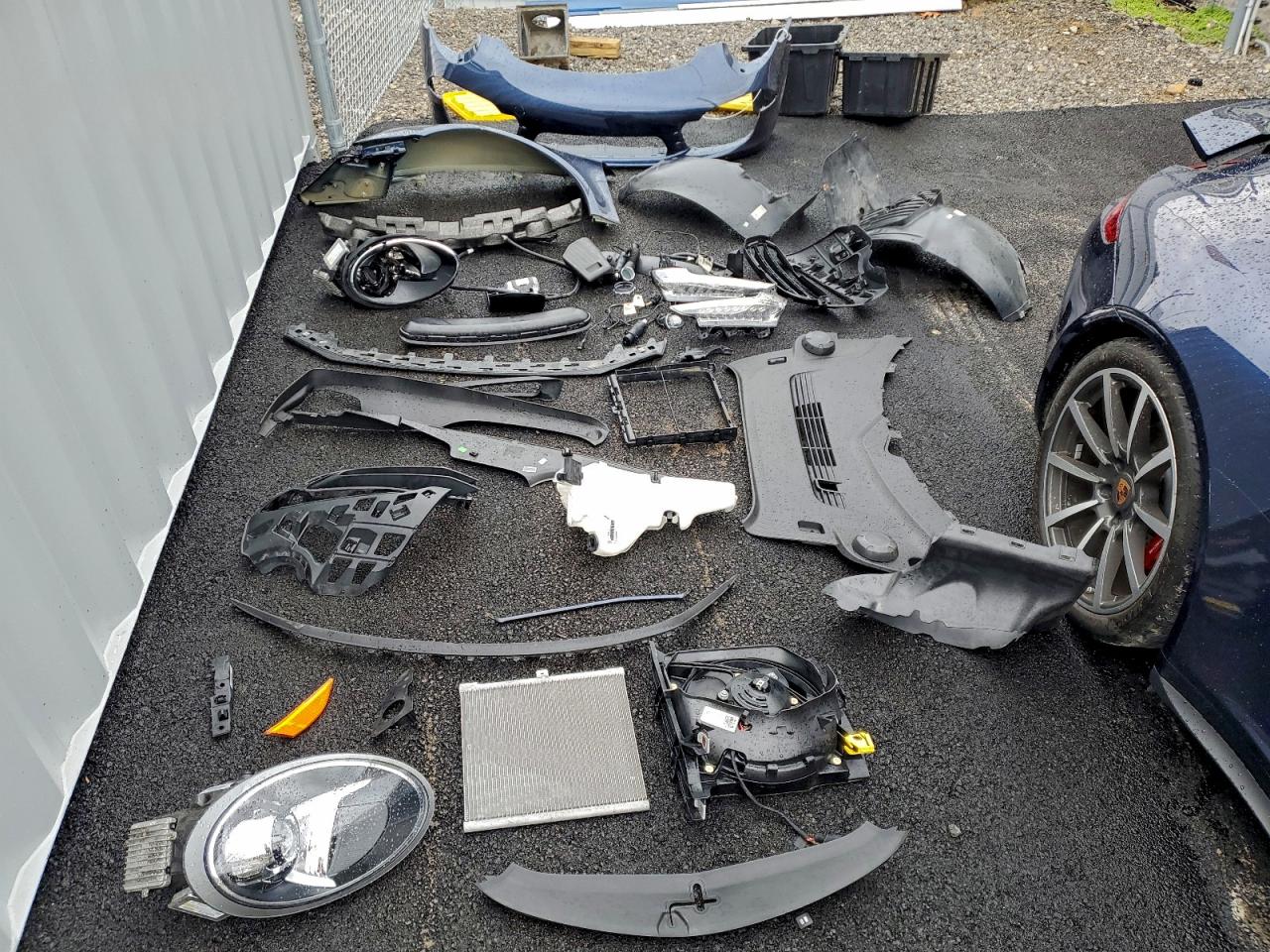 Porsche 911 Carrera S Image 5