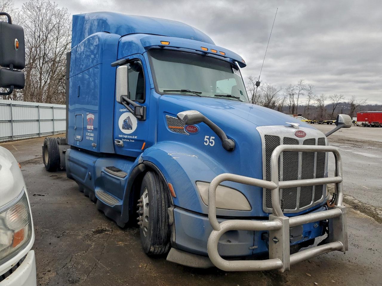 Peterbilt 579 Image 1