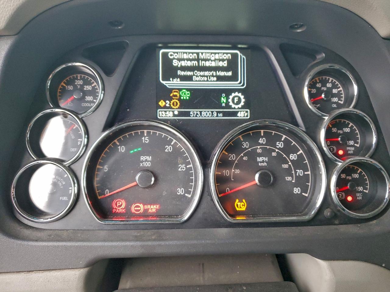 Peterbilt 579 Image 7